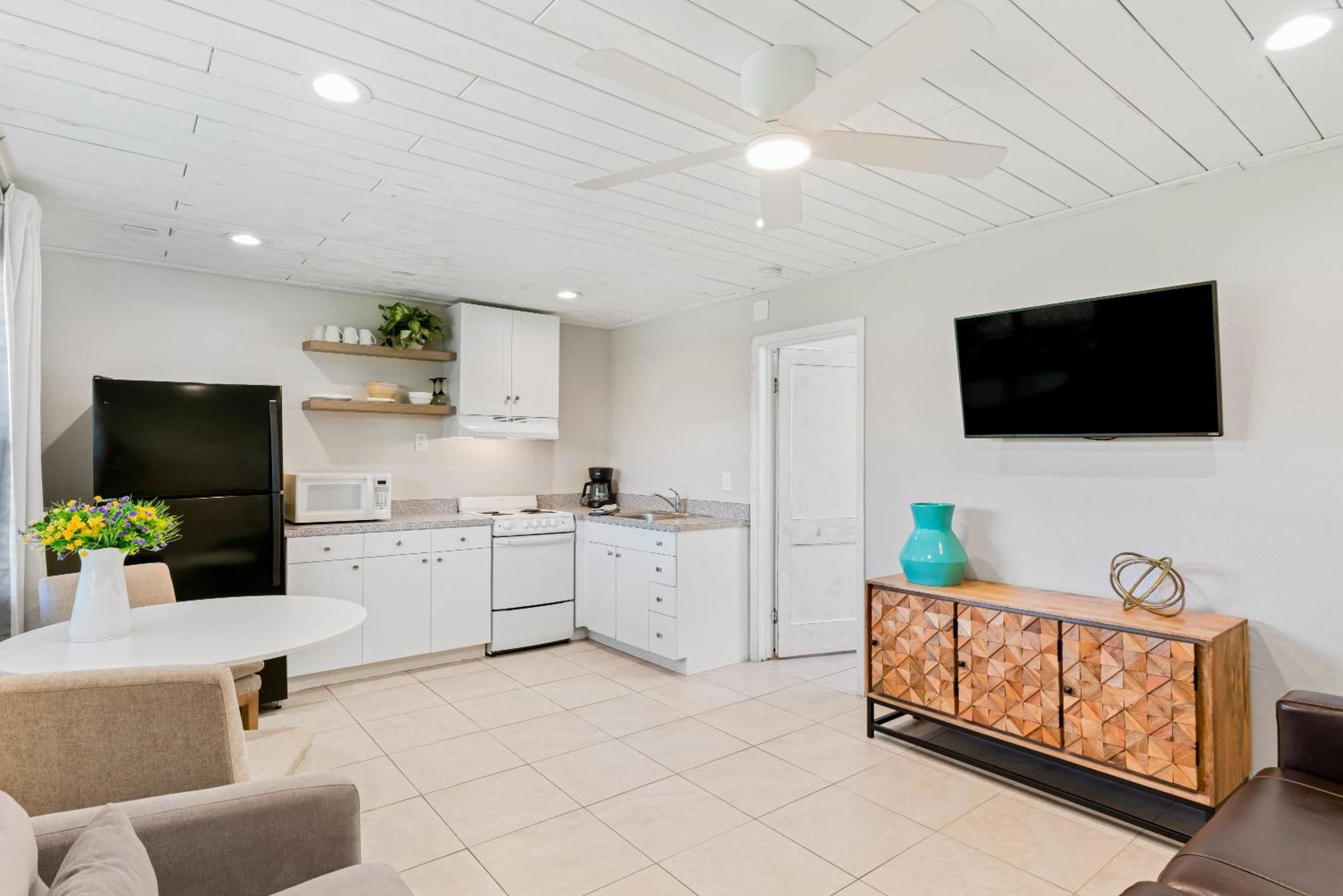 Beachside Retreat W Heated Pool St. Pete Beach Exterior photo