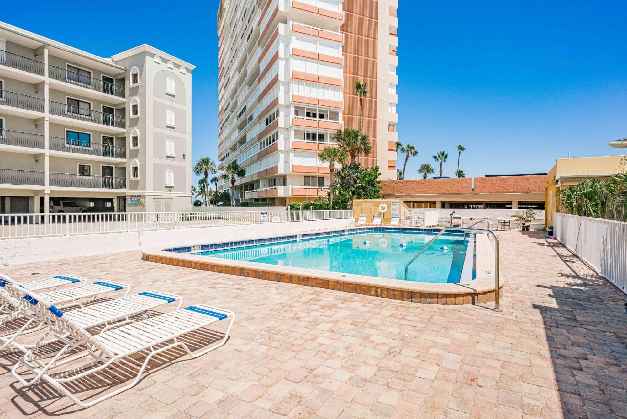 Beachside Retreat W Heated Pool St. Pete Beach Exterior photo