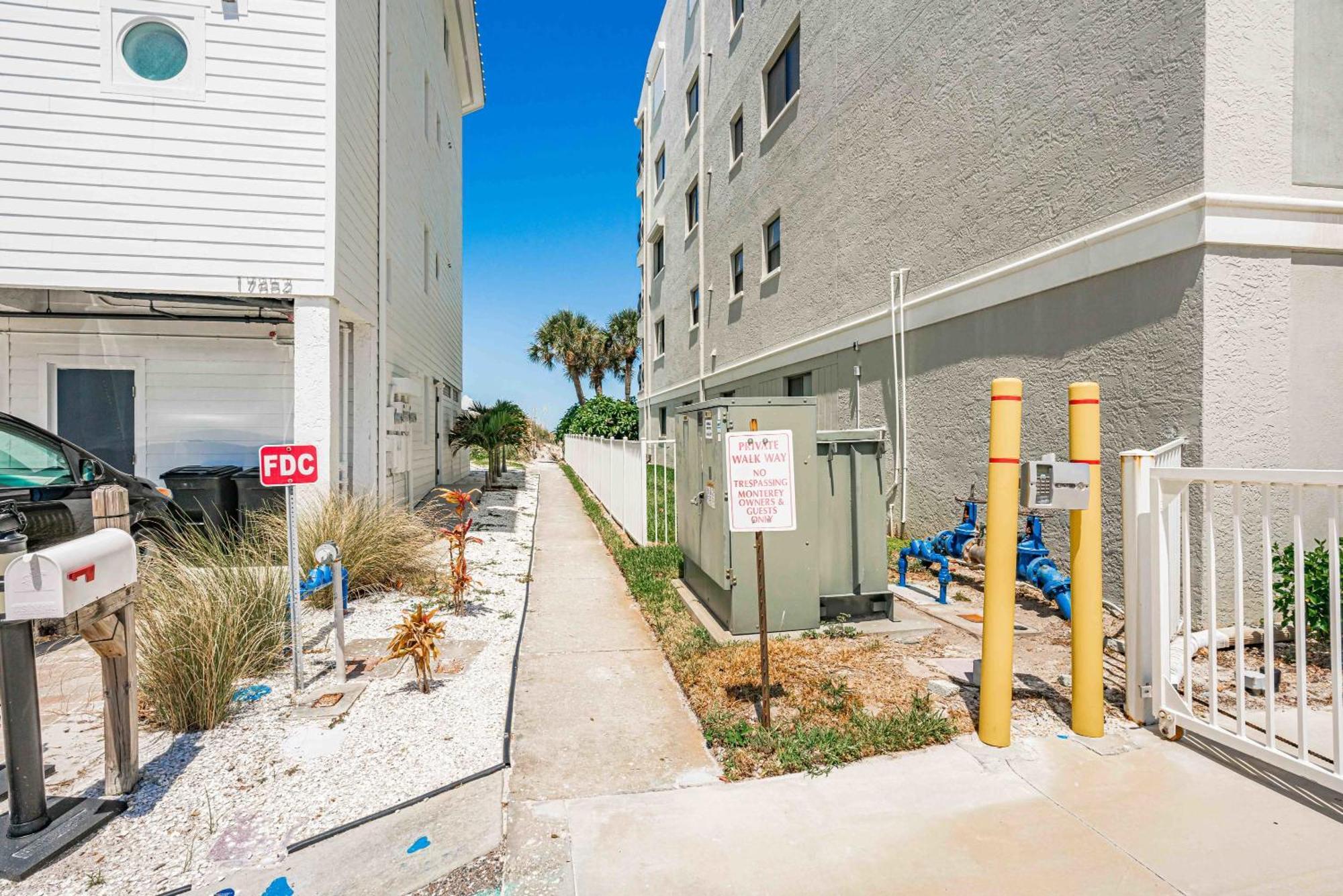 Beachside Retreat W Heated Pool St. Pete Beach Exterior photo