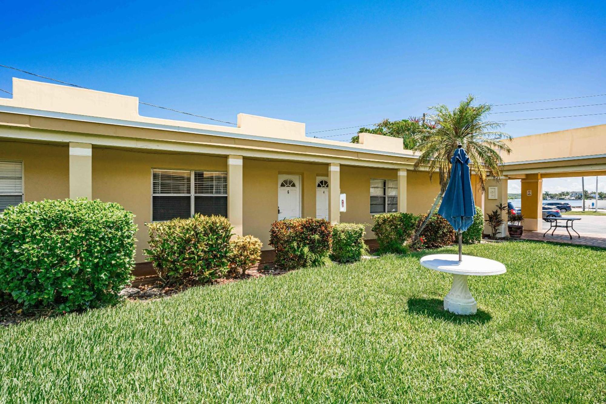 Beachside Retreat W Heated Pool St. Pete Beach Exterior photo